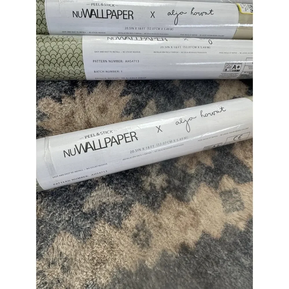 NuWallpaper x Aja Horvat Peel & Stick Wallpaper Green Scallop LOT of 4 Rolls
